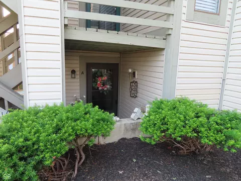 2931 Eagles Crest Cir, Indianapolis, IN 46214
