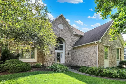 1410 Shadow Ct, Zionsville, IN 46077