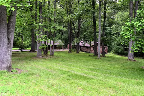 6190 Red Day Rd, Martinsville, IN 46151