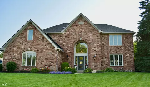 6862 Riverside Way, Fishers, IN 46038