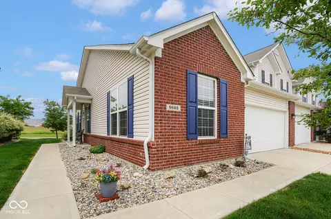 9682 Angelica Dr, Noblesville, IN 46060