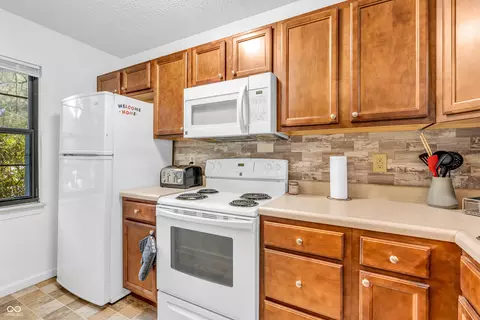 517 E Graham Pl, Bloomington, IN 47401 photo 9