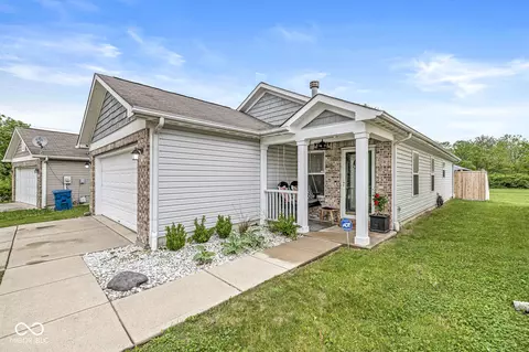 4167 Apple Creek Dr, Indianapolis, IN 46235