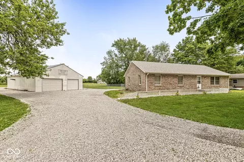 312 W Clark Ln, Fairland, IN 46126