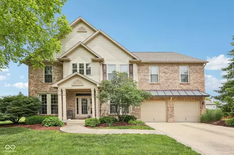 9833 Parkshore Dr, Fishers, IN 46038