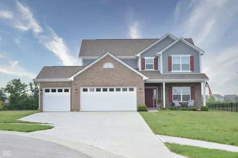 925 Bent Branch Cir, Greenwood, IN 46143