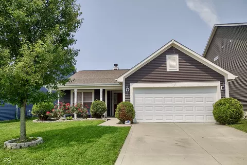 2432 Bridlewood Dr, Franklin, IN 46131