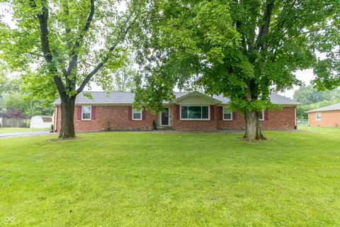 1514 Bittersweet Dr, Greenfield, IN 46140