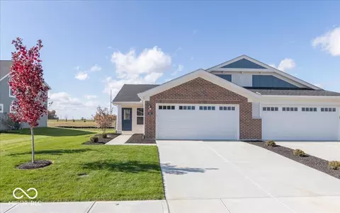 882 Rosebud Ln, Greenfield, IN 46140