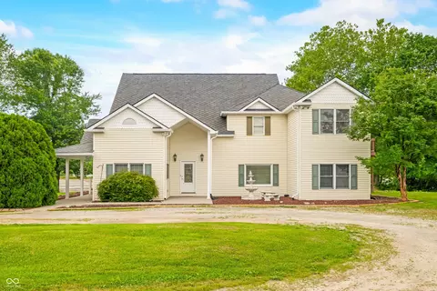 5439 E Kinderhook Rd, Scottsburg, IN 47170