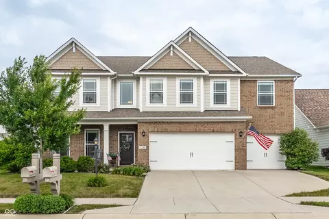 6296 Sugar Maple Dr, Zionsville, IN 46077