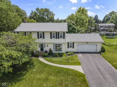 321 4th Ct E, Carmel, IN 46033