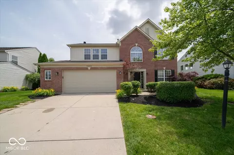 5883 Sandalwood Dr, Carmel, IN 46033