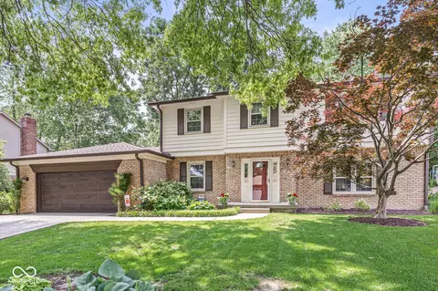9221 Holyoke Ct, Indianapolis, IN 46268