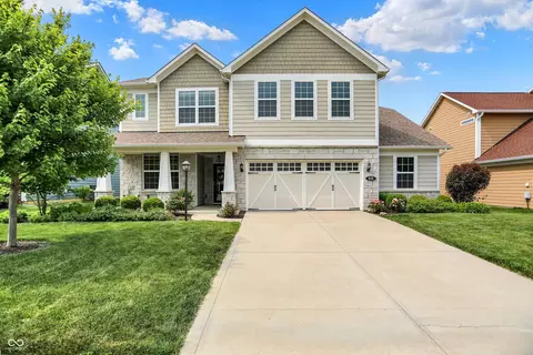 848 Silverheels Dr, Westfield, IN 46074