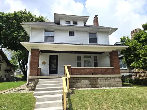 509 Shelby St, Shelbyville, IN 46176