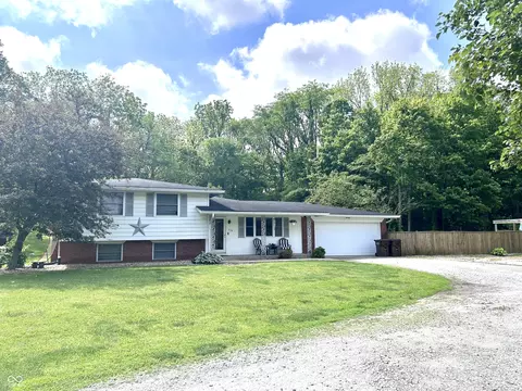 5174 S Greensboro Pike, Knightstown, IN 46148