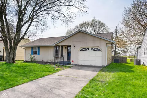 829 Meadow Ln, Greenfield, IN 46140