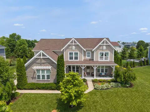 1102 Clearwell Dr, Greenwood, IN 46143