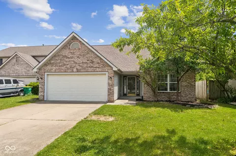 14911 Silver Thorne Way, Carmel, IN 46033