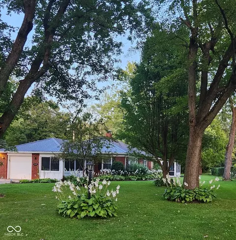 1322 Greenway Dr, Anderson, IN 46011