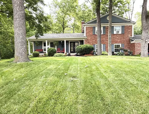 1226 Hillcrest Dr, Carmel, IN 46033