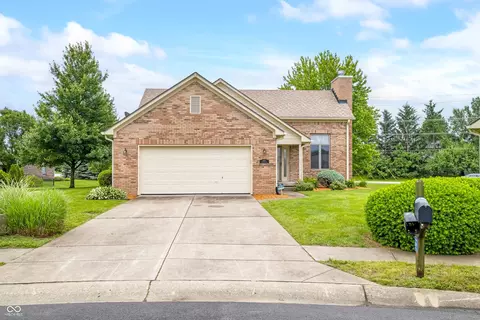 1105 Sarah Ct, Greenwood, IN 46142
