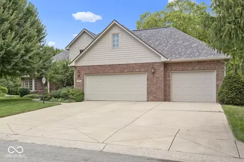 9175 Lakewind Dr, Indianapolis, IN 46256
