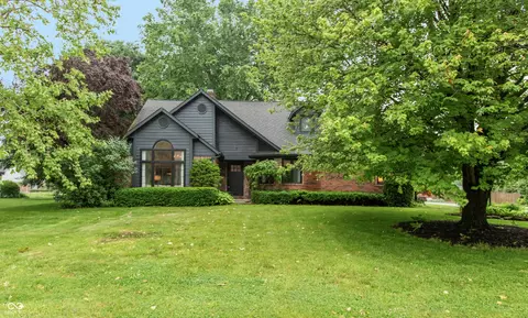 8140 Springwater Dr W, Indianapolis, IN 46256