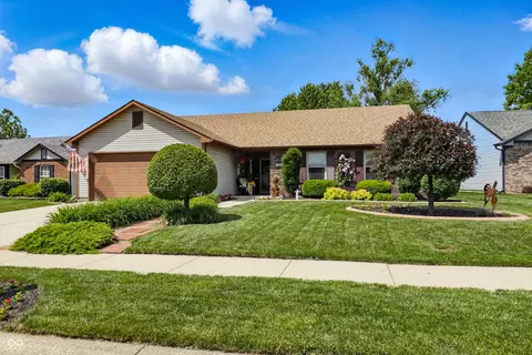 3916 St Simons Ct, Indianapolis, IN 46237