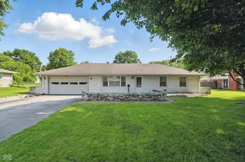 17 E Beechwood Ln, Indianapolis, IN 46227