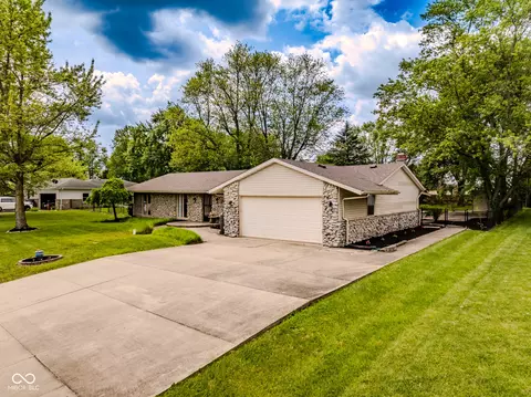 7405 N Janna Dr, Muncie, IN 47303
