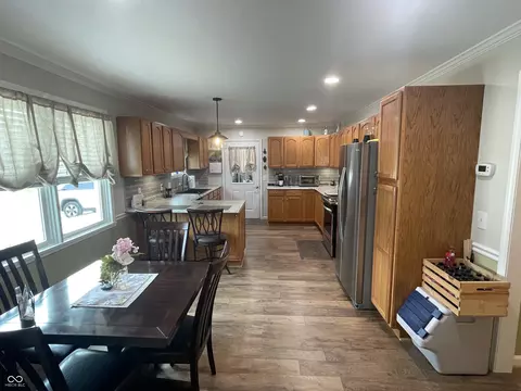 304 E Wayne St, Spencer, IN 47460 photo 9