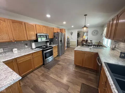 304 E Wayne St, Spencer, IN 47460 photo 10