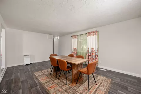 Dining - 106 N Jamalee Way, Pendleton, IN 46064 photo 2 of 2