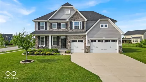 4416 Eaglecrest Pl, Zionsville, IN 46077
