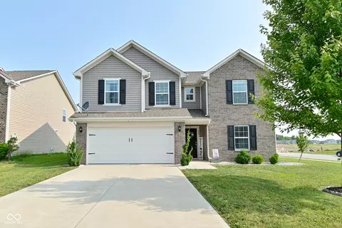 680 Albermarle Dr, Pittsboro, IN 46167