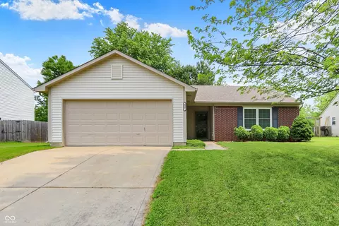 4007 Knollwood Ave, Franklin, IN 46131
