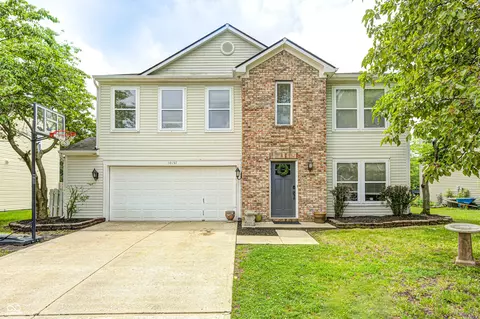 10197 Apple Blossom Cir, Fishers, IN 46038