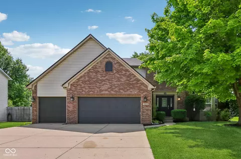 13938 Charleswood Ct, Fishers, IN 46038