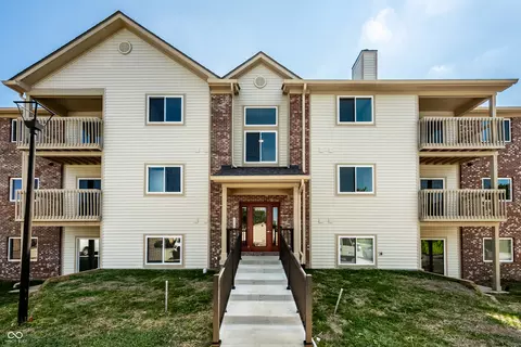 12515 Timber Creek Dr #7, Carmel, IN 46032