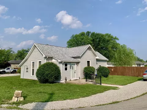 107 11th St, Elizabethtown, IN 47232