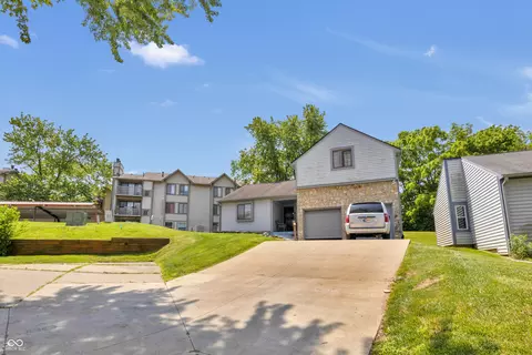 2925 Horse Hill East Dr, Indianapolis, IN 46214