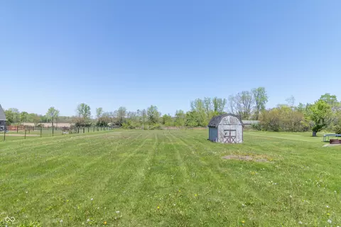 3168 E Brown Rd, New Castle, IN 47362 photo 6