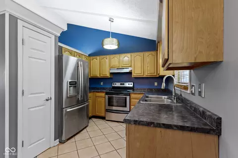 4718 Dancer Dr, Indianapolis, IN 46237 photo 11