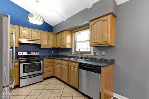 4718 Dancer Dr, Indianapolis, IN 46237 photo 13