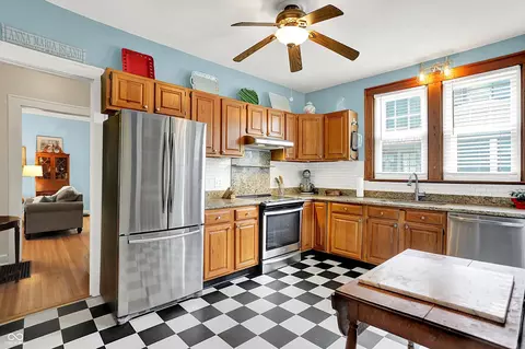 Kitchen - 140 W Hampton Dr, Indianapolis, IN 46208 photo 1 of 6