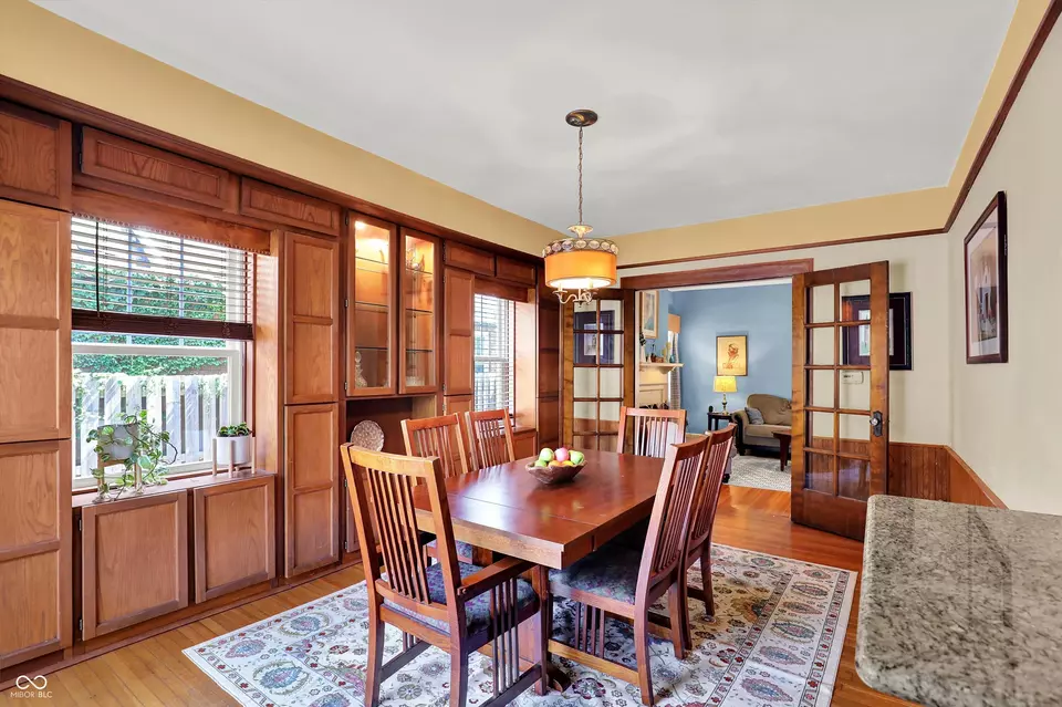 Dining - 140 W Hampton Dr, Indianapolis, IN 46208 photo 3 of 4