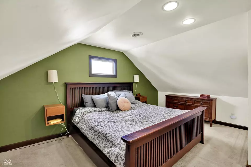 Bedroom - 140 W Hampton Dr, Indianapolis, IN 46208 photo 6 of 8