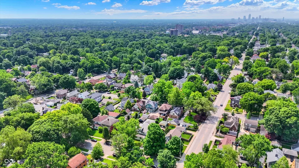 View/Area - 140 W Hampton Dr, Indianapolis, IN 46208 photo 1 of 17